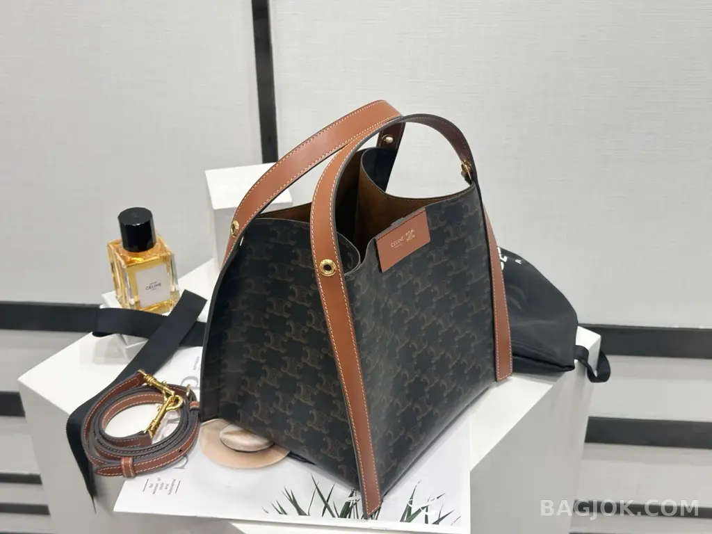 셀린느 CELINE 큐보백 캔버스 스몰 상세 이미지