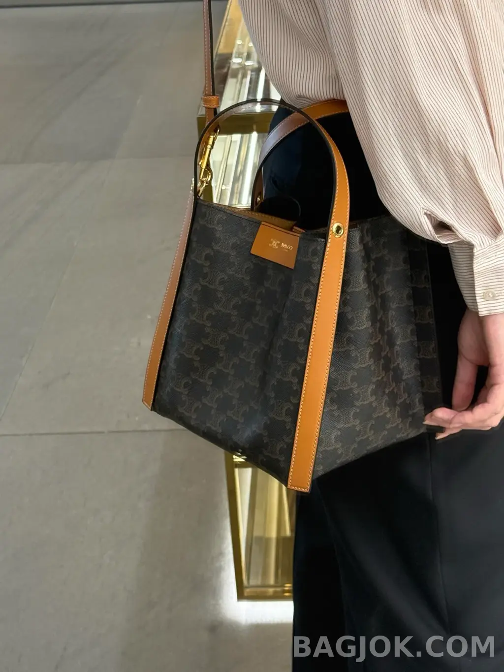 셀린느 CELINE 큐보백 캔버스 스몰 상세 이미지
