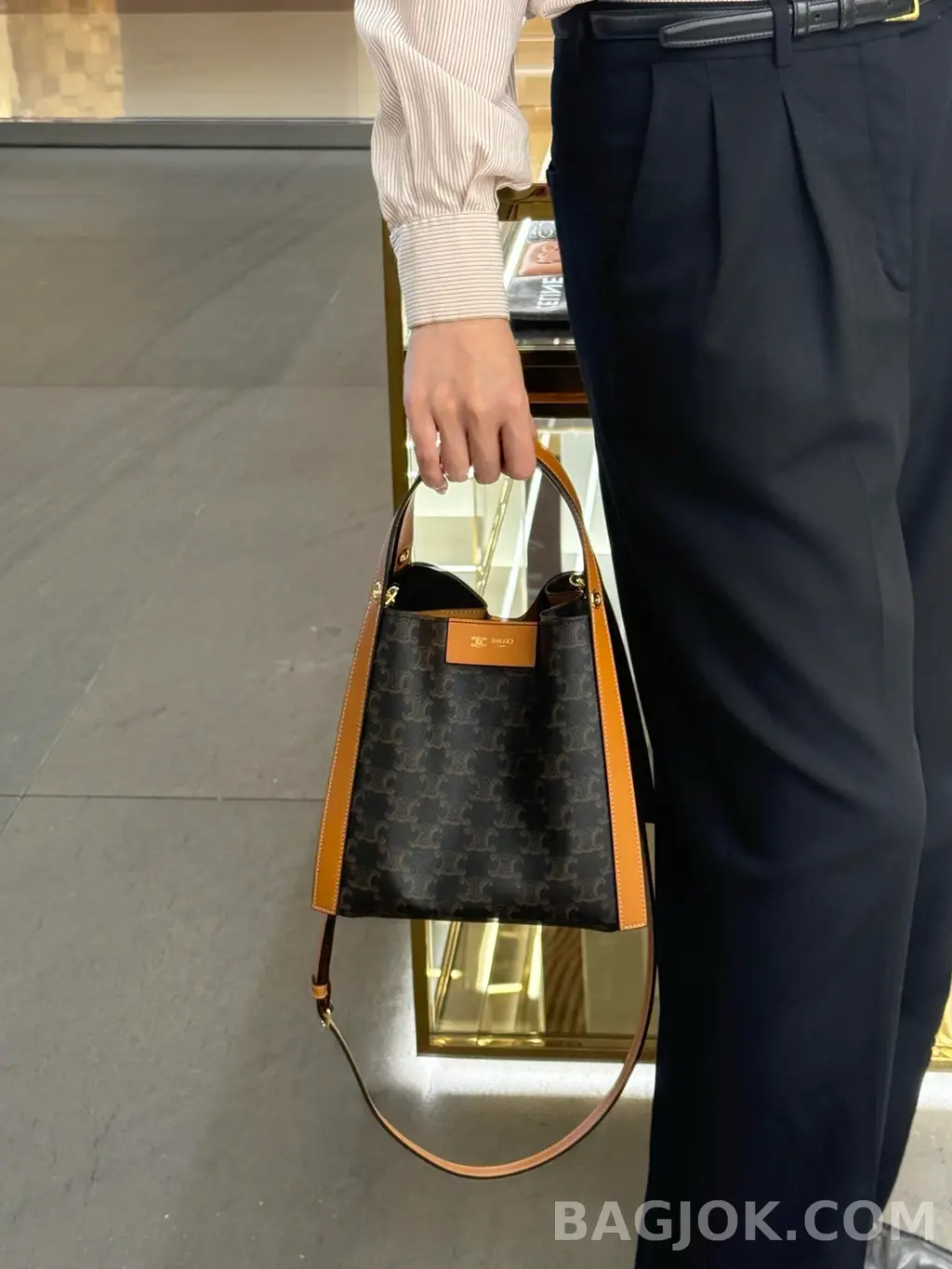 셀린느 CELINE 큐보백 캔버스 스몰 상세 이미지