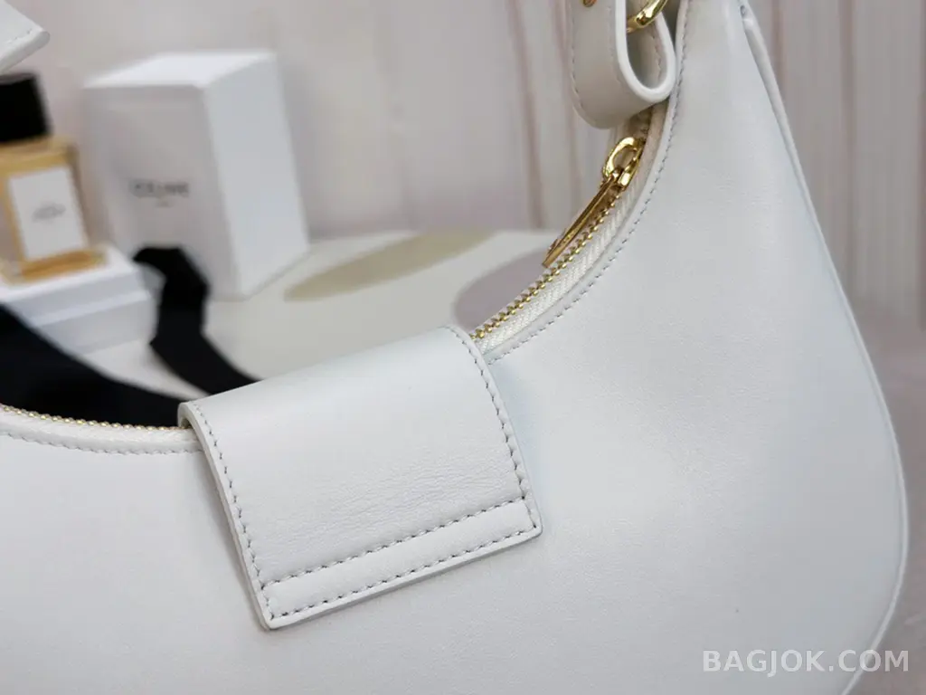 셀린느 CELINE 아바 트리오페 레더백 상세 이미지