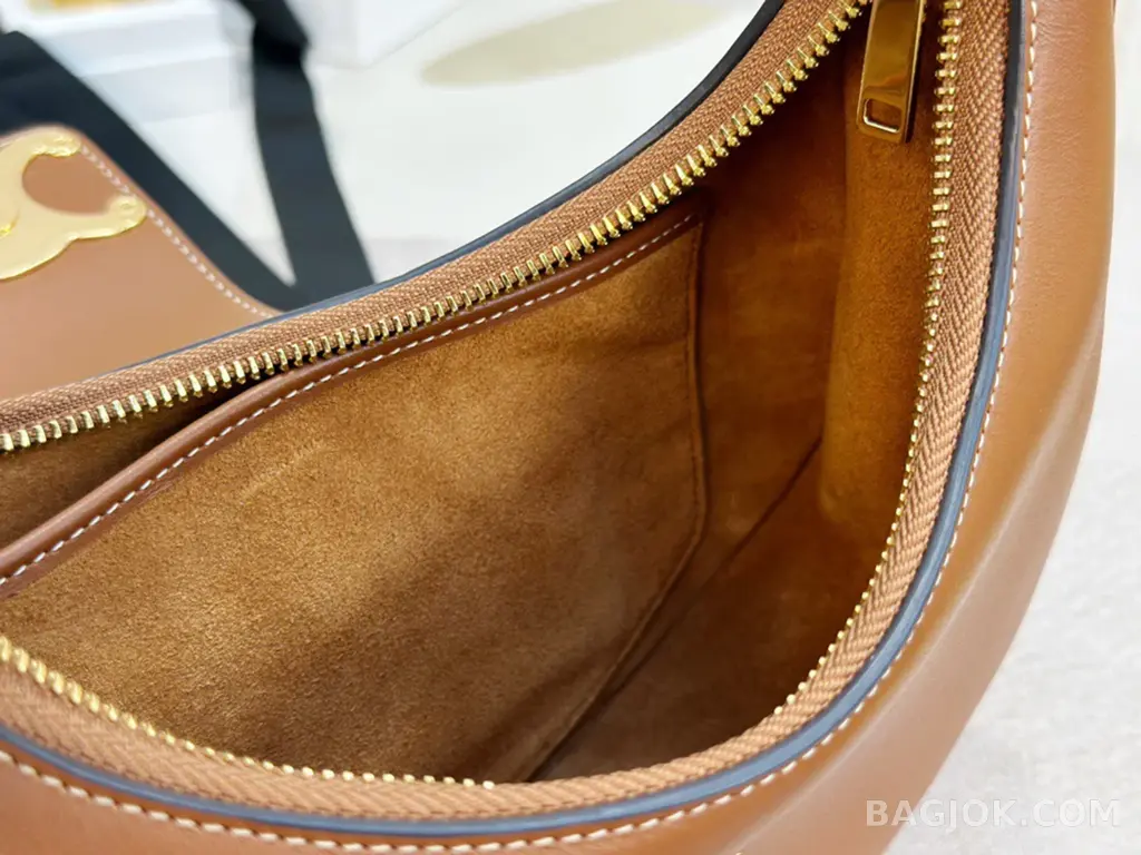 셀린느 CELINE 아바 트리오페 레더백 상세 이미지