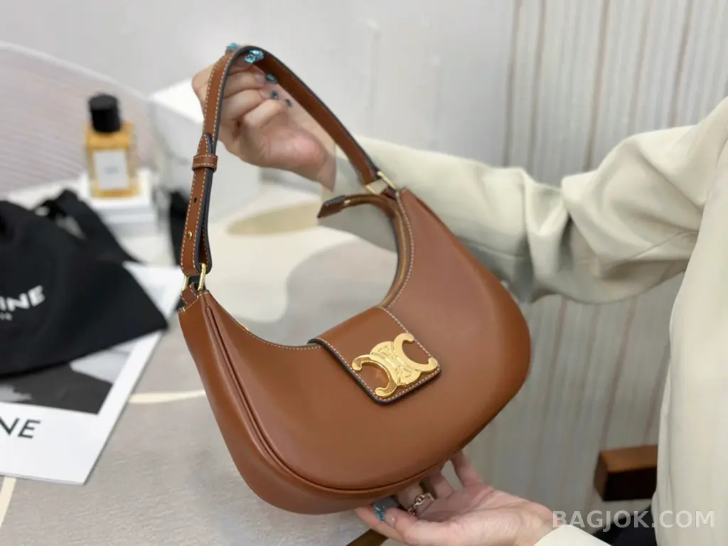 셀린느 CELINE 아바 트리오페 레더백 상세 이미지