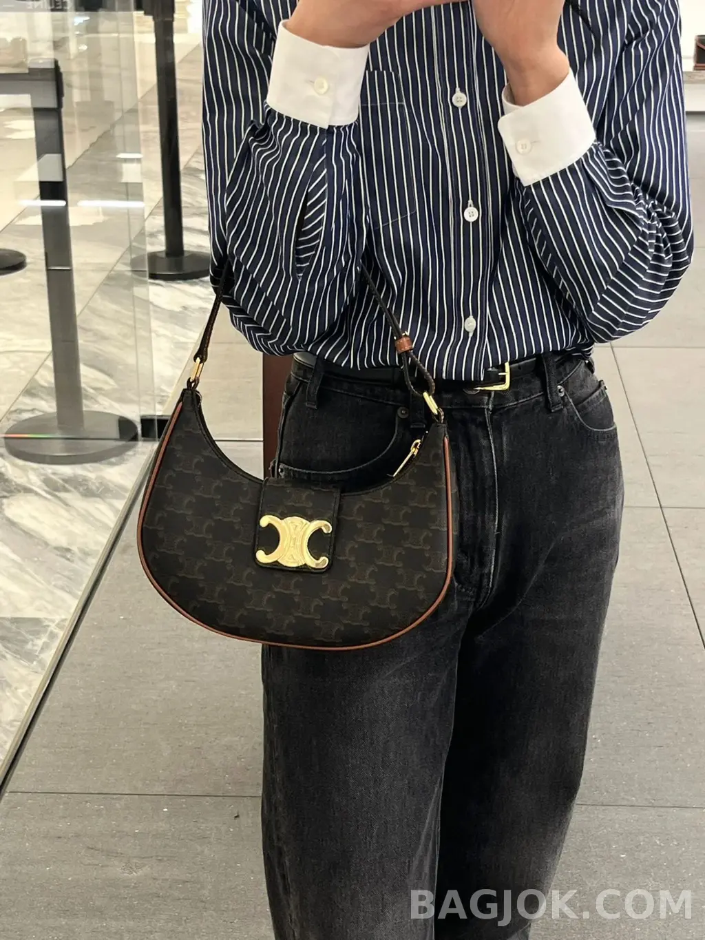 셀린느 CELINE 아바 트리오페 캔버스 레더백 상세 이미지