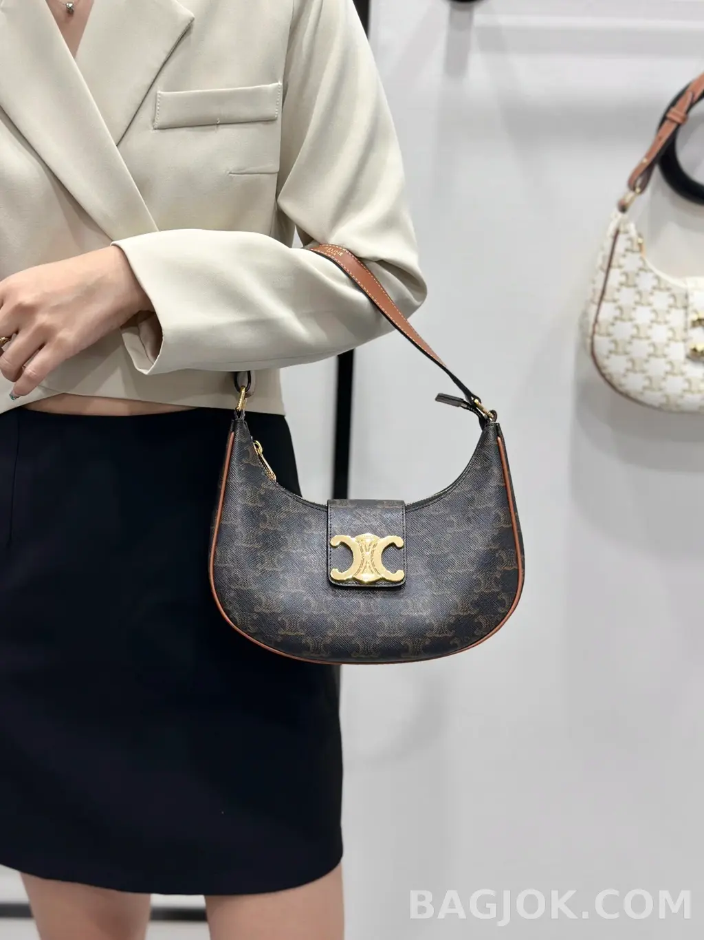 셀린느 CELINE 아바 트리오페 캔버스 레더백 상세 이미지