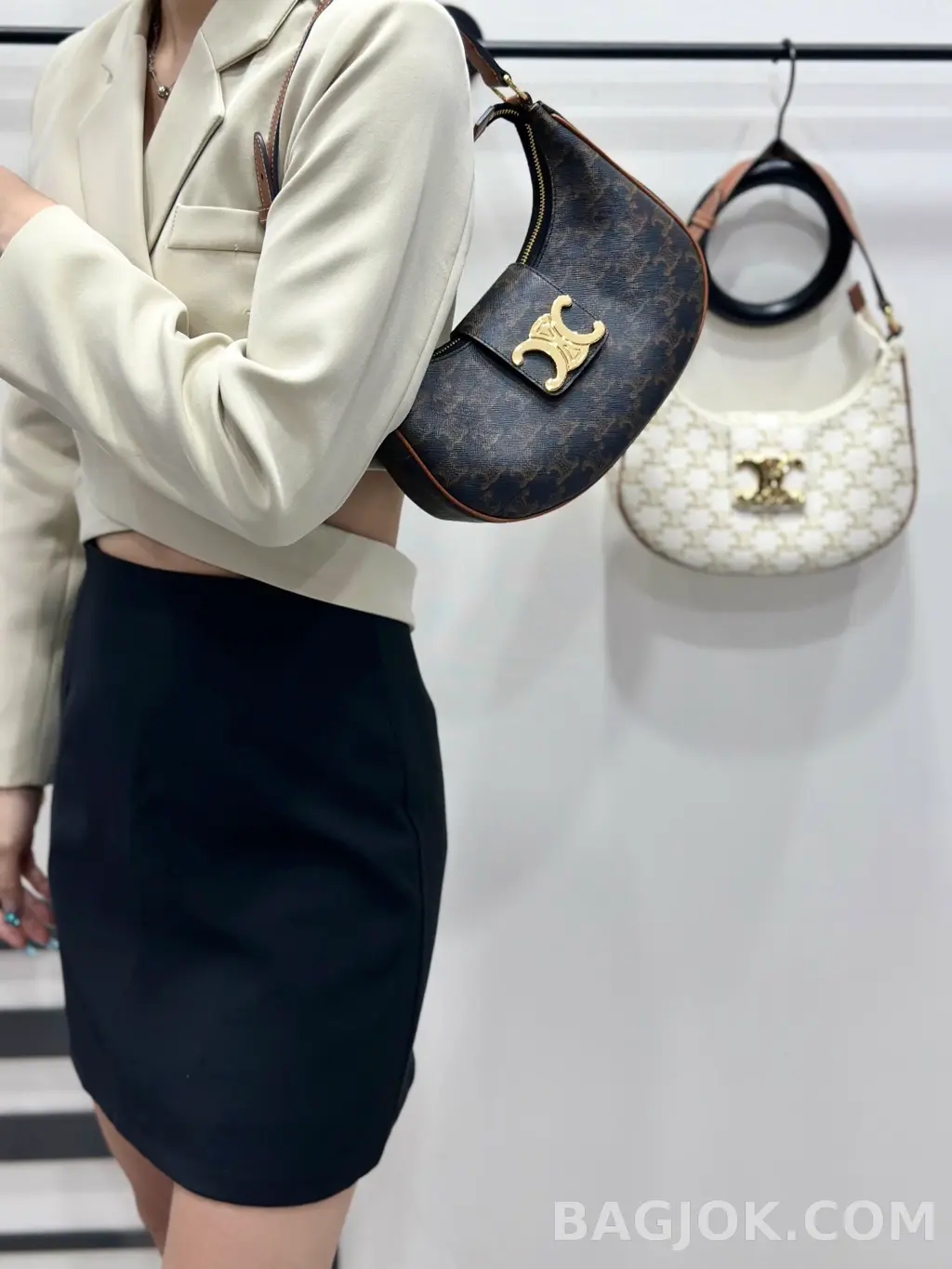 셀린느 CELINE 아바 트리오페 캔버스 레더백 상세 이미지