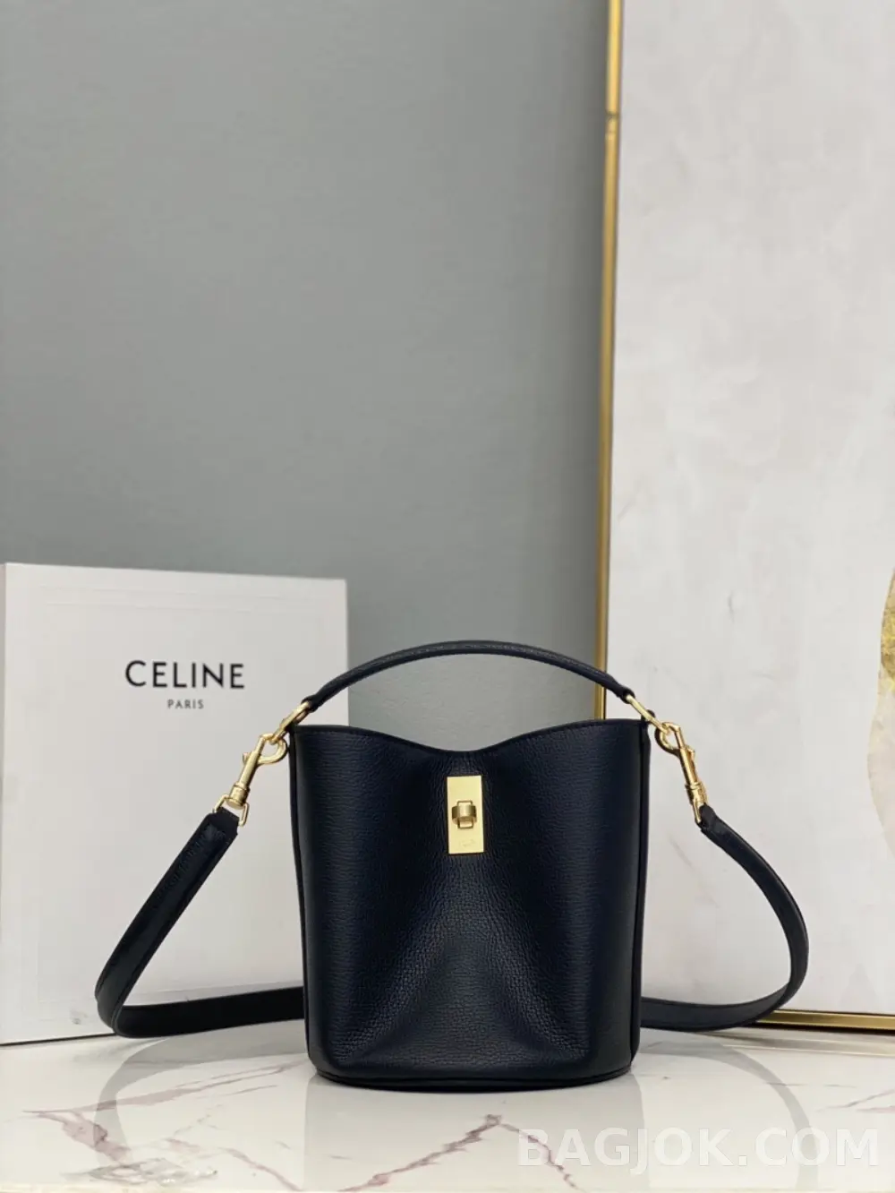 셀린느 CELINE  틴 버킷 16 백 상세 이미지