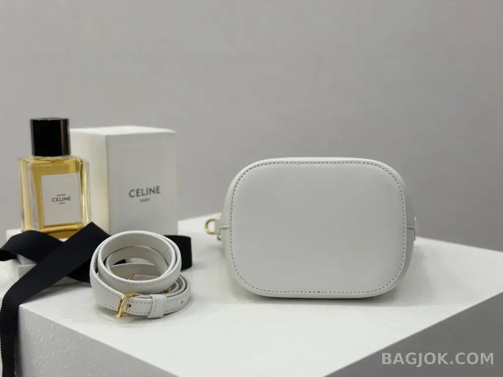 셀린느 CELINE 루이즈 버킷백 미니 상세 이미지
