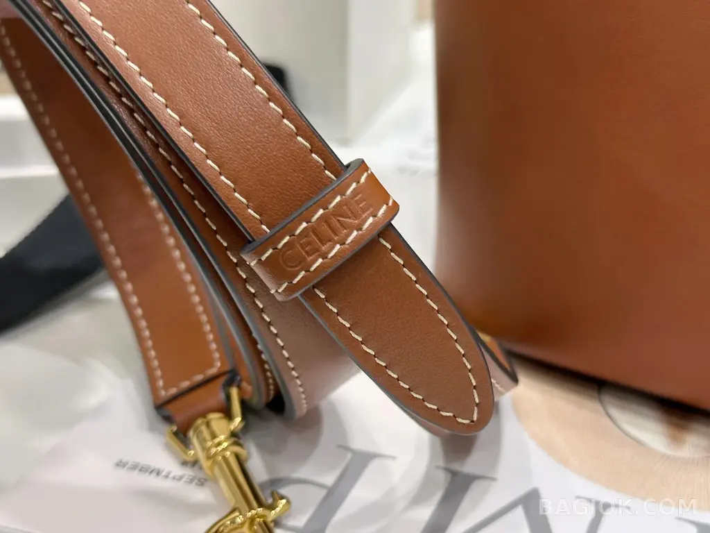 셀린느 CELINE 루이즈 버킷백 스몰 상세 이미지