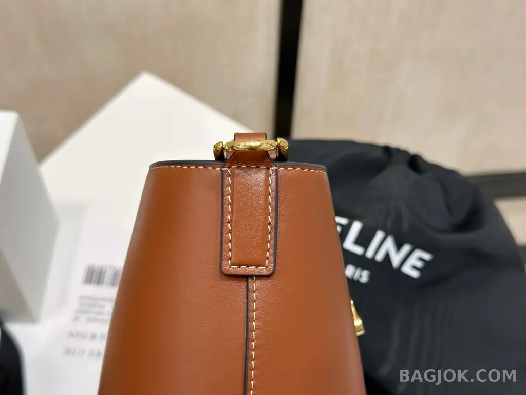 셀린느 CELINE 루이즈 버킷백 스몰 상세 이미지