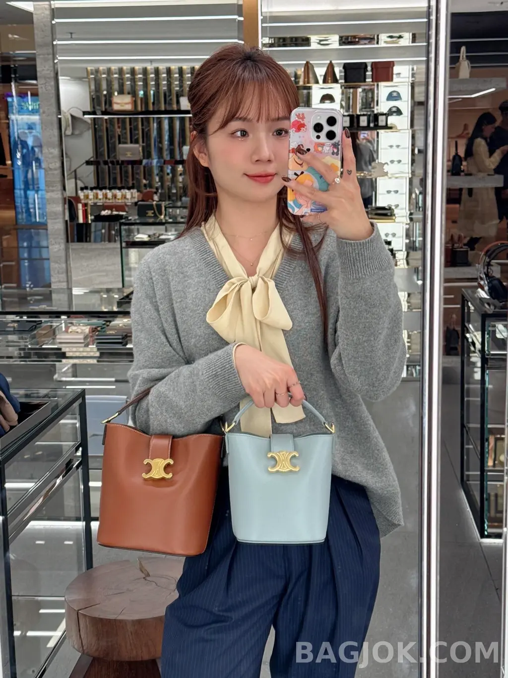 셀린느 CELINE 루이즈 버킷백 스몰 상세 이미지