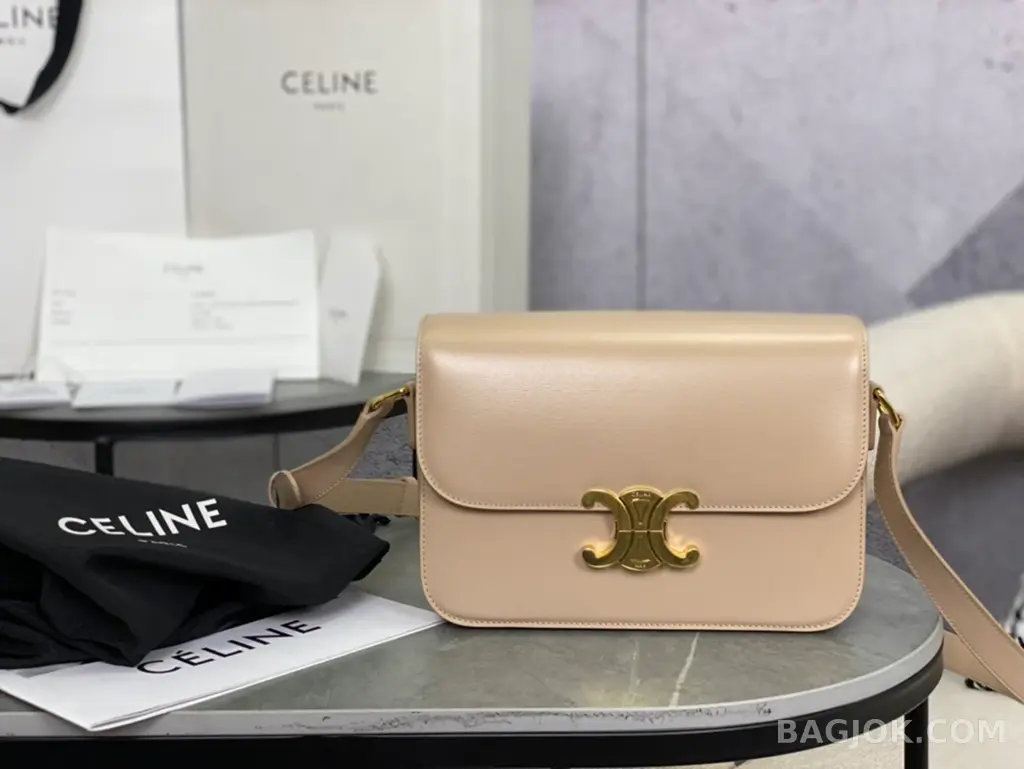 셀린느 CELINE 트리옹프 숄더백 미디움  상세 이미지