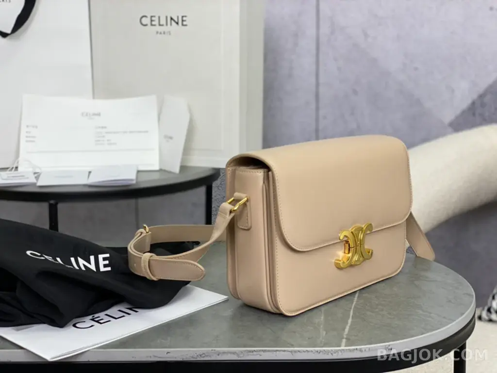 셀린느 CELINE 트리옹프 숄더백 미디움  상세 이미지