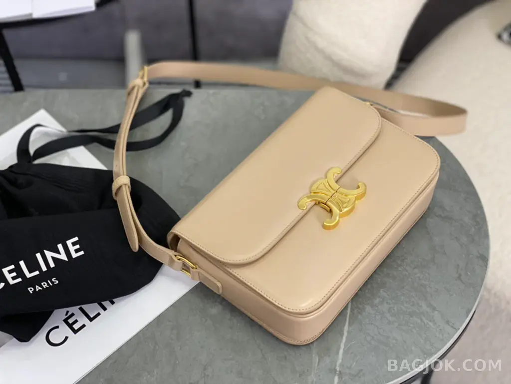 셀린느 CELINE 트리옹프 숄더백 미디움  상세 이미지