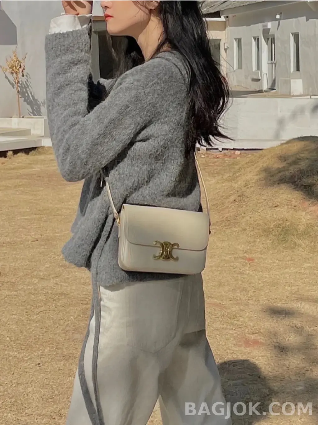 셀린느 CELINE 트리옹프 숄더백 틴 상세 이미지
