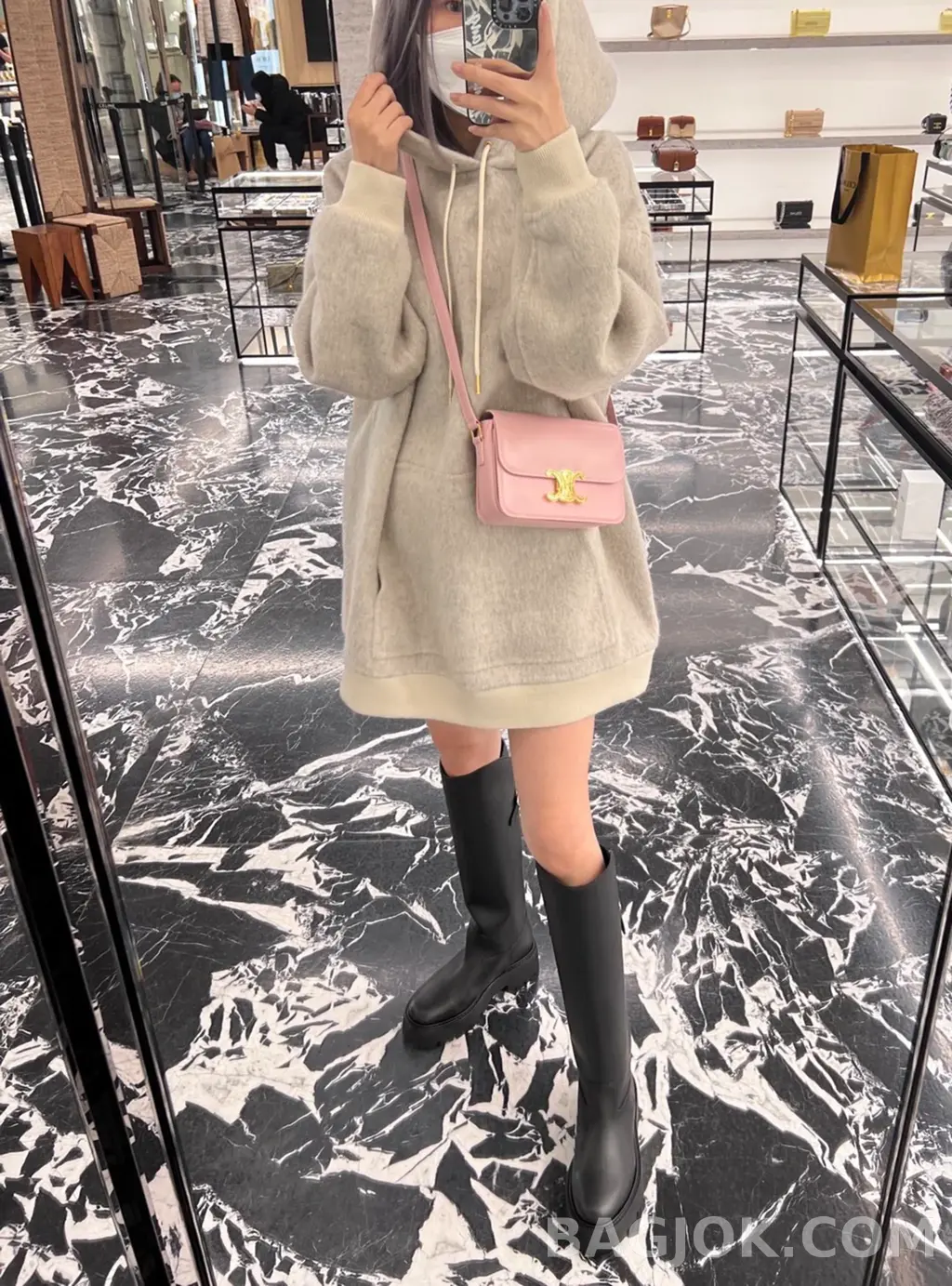 셀린느 CELINE 트리옹프 숄더백 틴 상세 이미지