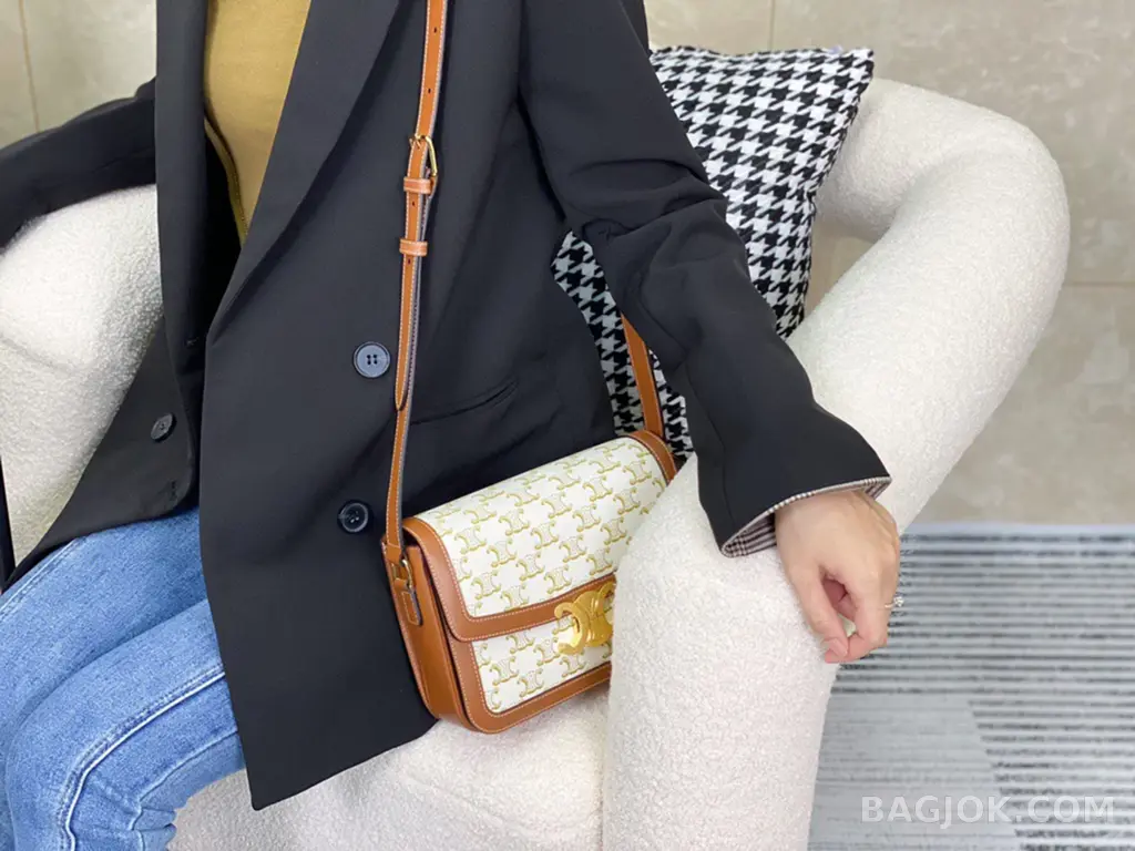 셀린느 CELINE 트리옹프 숄더백 캔버스 미디움 상세 이미지
