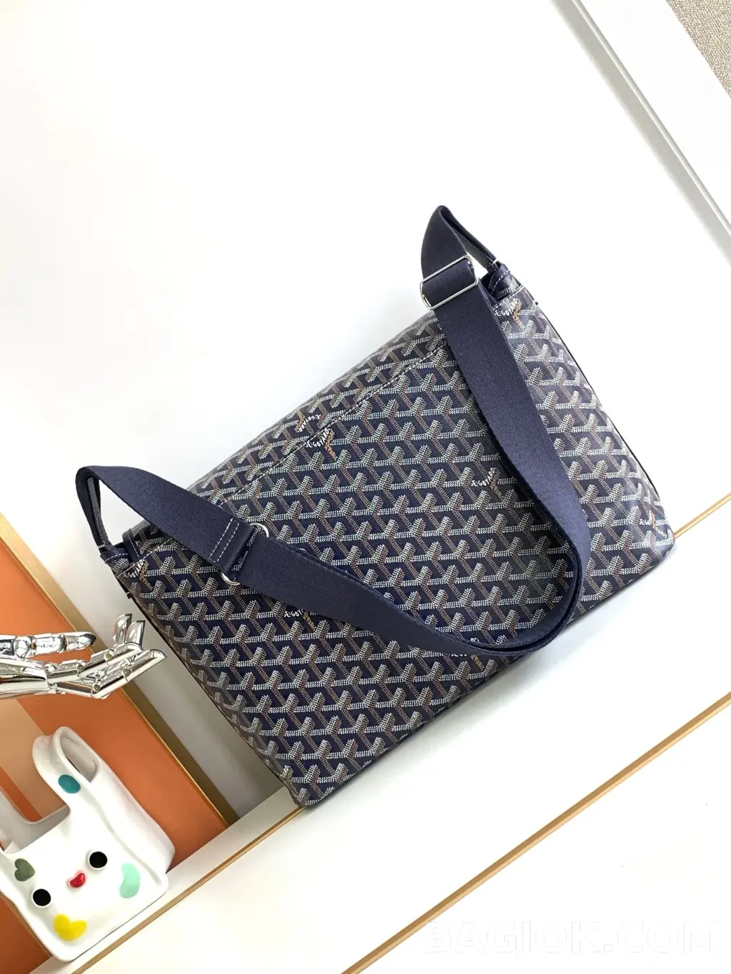 고야드 GOYARD 카페티엔 메신저백 MM 상세 이미지