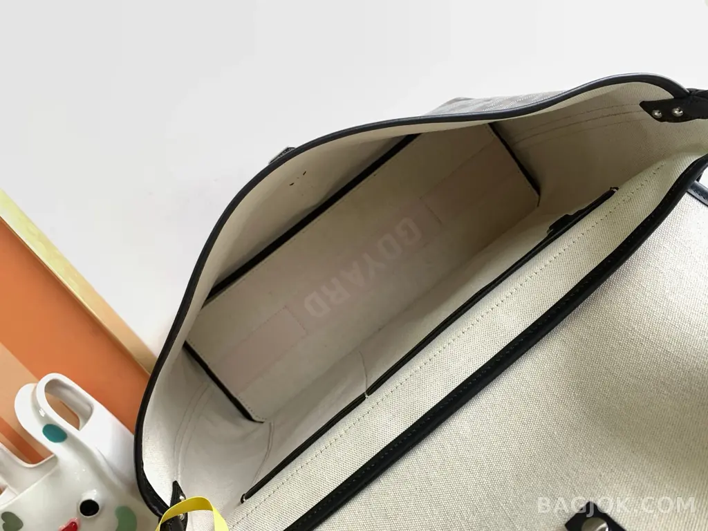 고야드 GOYARD 카페티엔 메신저백 MM 상세 이미지