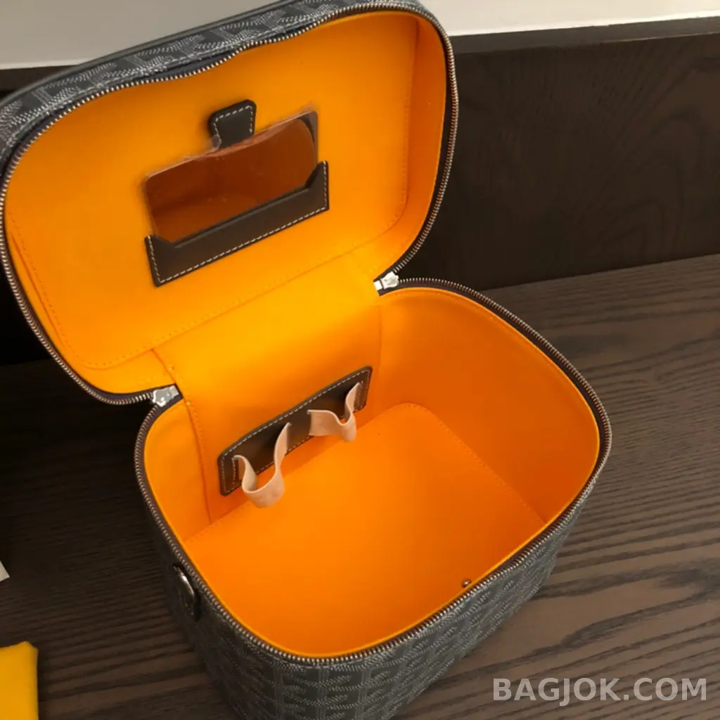 고야드 GOYARD 뮤즈 파우치백 상세 이미지