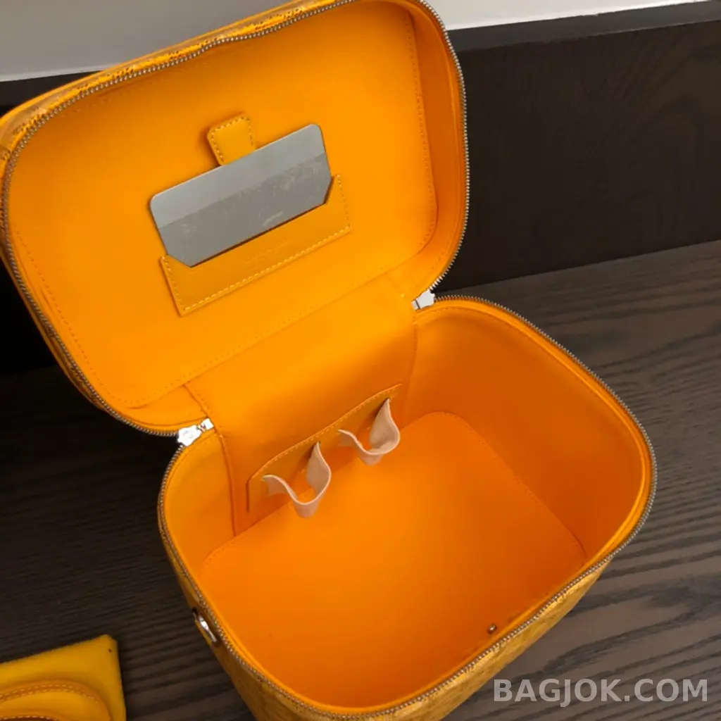 고야드 GOYARD 뮤즈 파우치백 상세 이미지