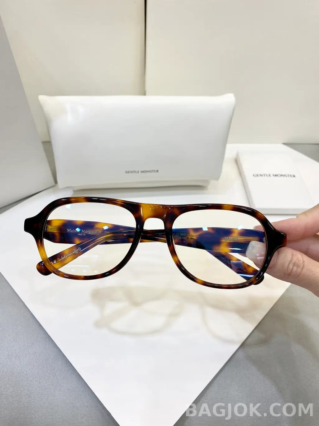젠틀 몬스터 Gentle Monster x Maison Margiela MM113 콜라보 안경 상세 이미지