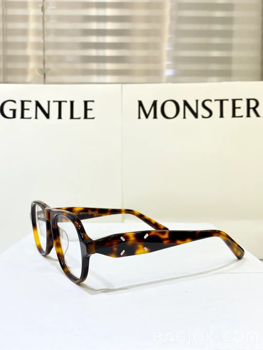 젠틀 몬스터 Gentle Monster x Maison Margiela MM113 콜라보 안경 상세 이미지