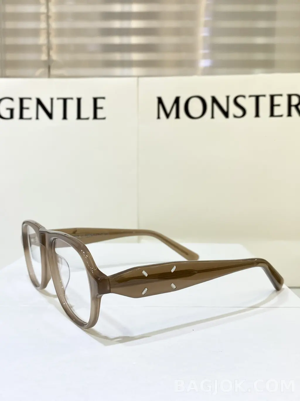 젠틀 몬스터 Gentle Monster x Maison Margiela MM113 콜라보 안경 상세 이미지