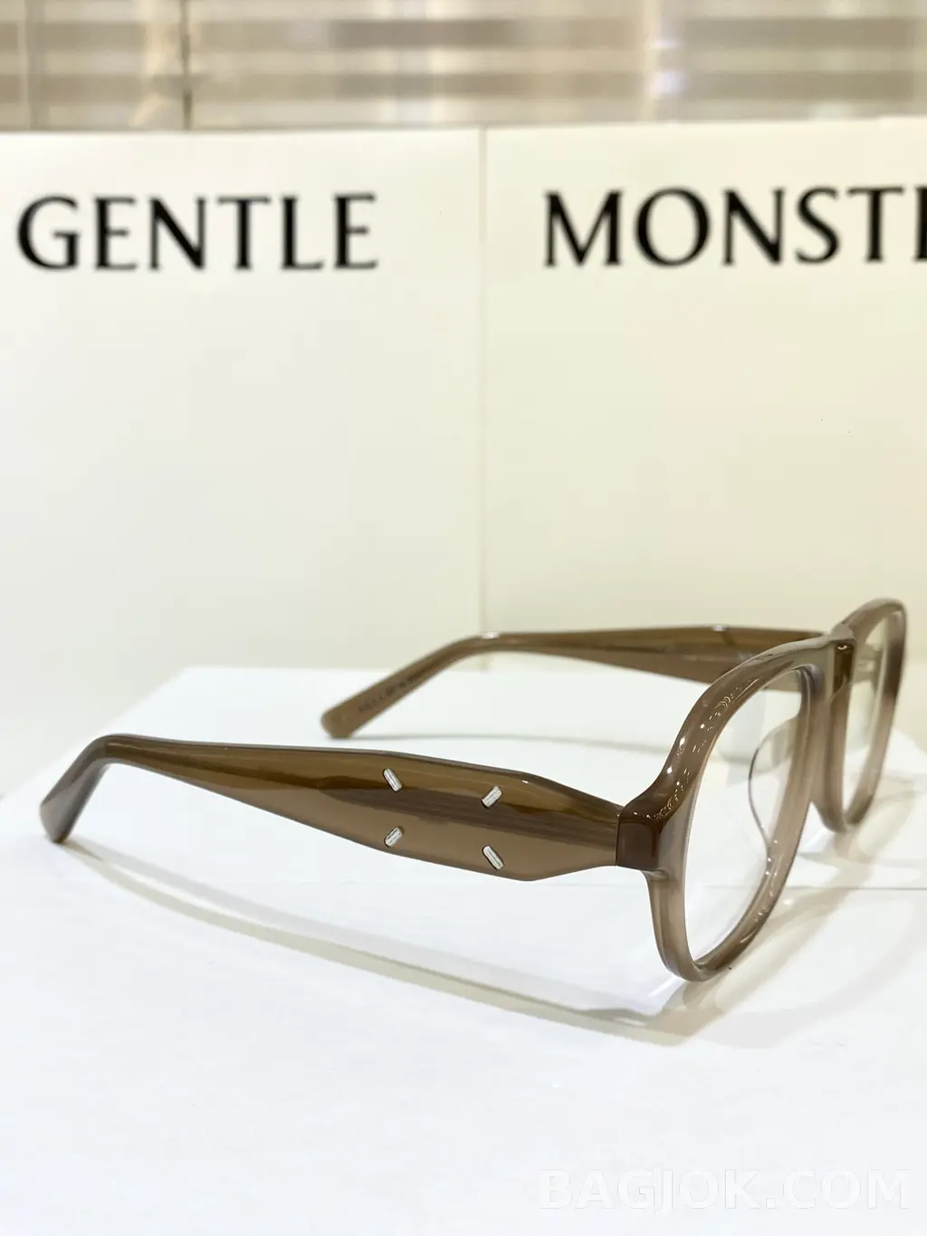 젠틀 몬스터 Gentle Monster x Maison Margiela MM113 콜라보 안경 상세 이미지