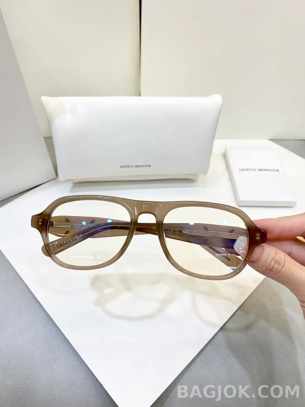젠틀 몬스터 Gentle Monster x Maison Margiela MM113 콜라보 안경 상세 이미지