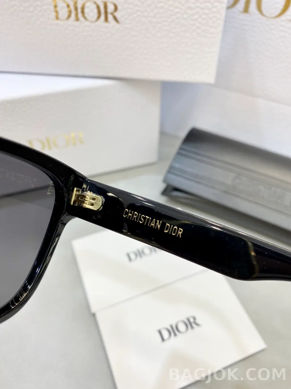디올 DIOR Signature 스퀘어 Sunglasses 상세 이미지