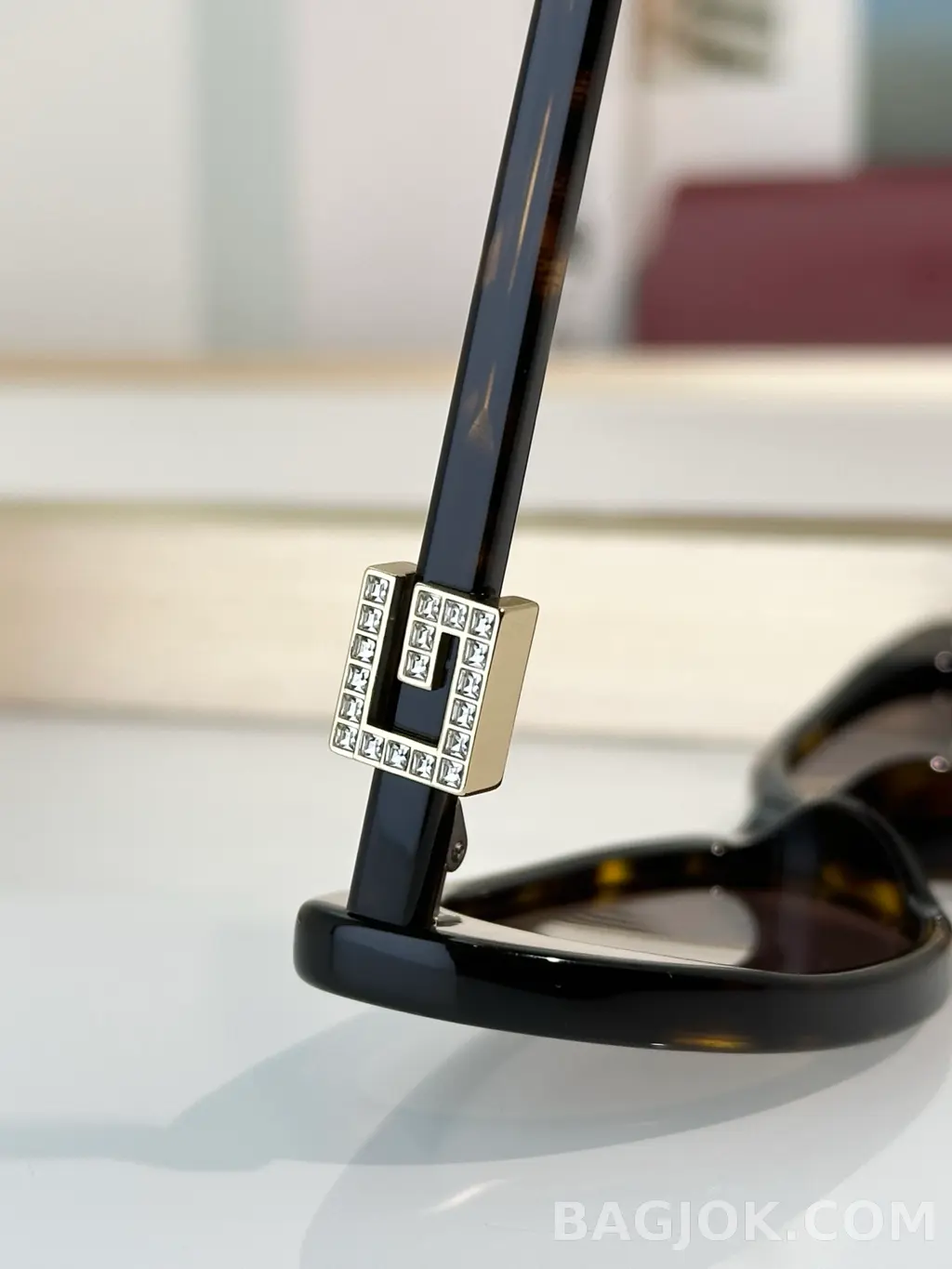 구찌 GUCCI GG1680SA 오벌 캣아이 Sunglasses 상세 이미지