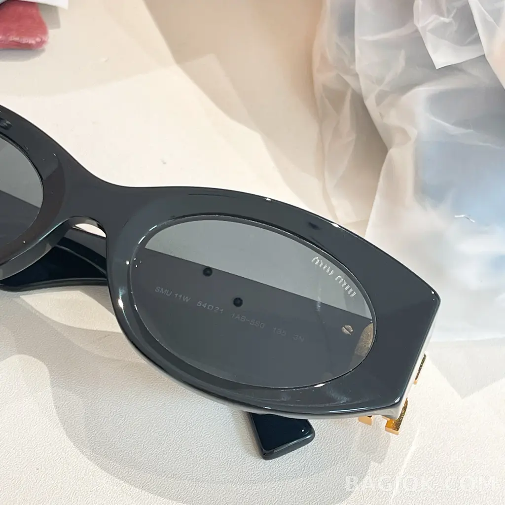 미우미우 MIU MIU SMU11W 오벌 Sunglasses 상세 이미지