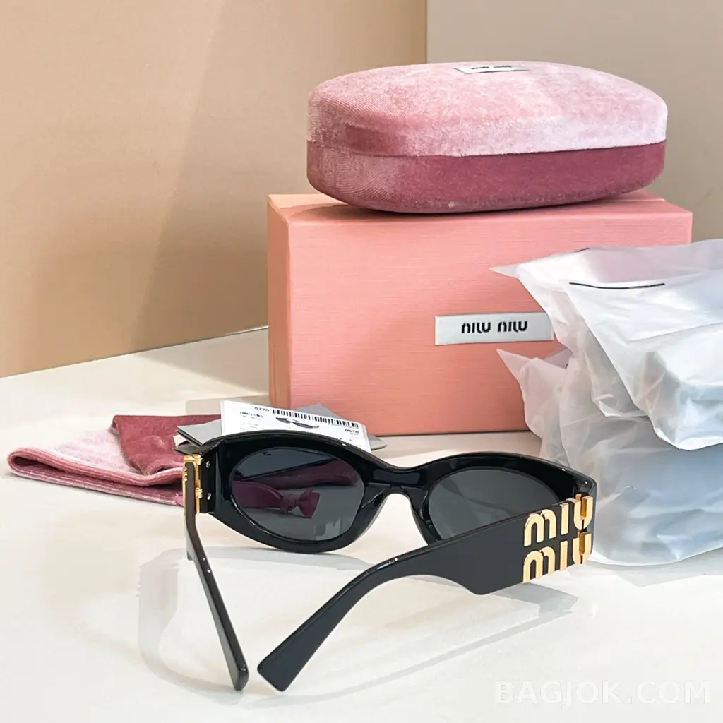 미우미우 MIU MIU SMU11W 오벌 Sunglasses 상세 이미지
