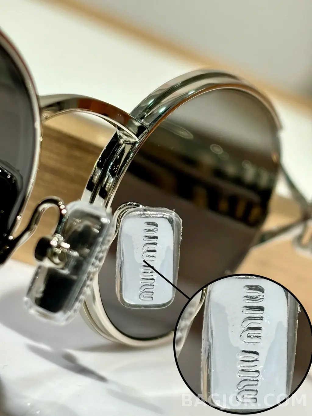 미우미우 MIU MIU SMU52Y 오벌 메탈 Sunglasses 상세 이미지