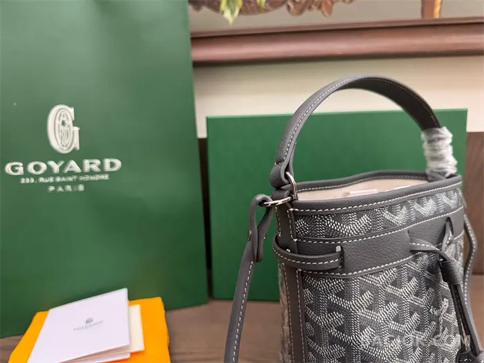 고야드 GOYARD 쁘띠플로 미니 버킷백 상세 이미지