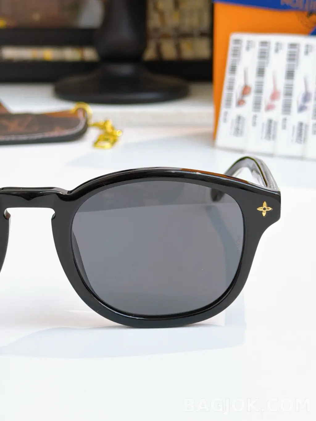 루이비통 Louis Vuitton Z2811W Sunglasses 상세 이미지
