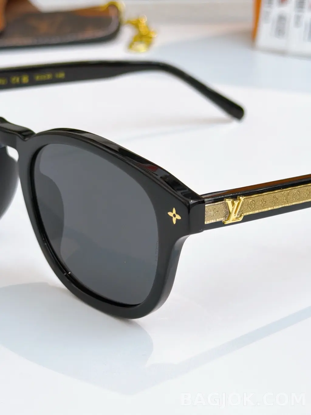 루이비통 Louis Vuitton Z2811W Sunglasses 상세 이미지