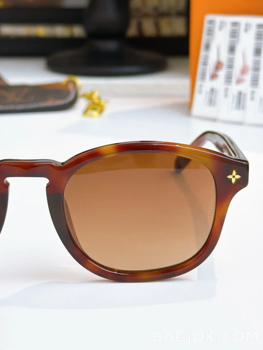 루이비통 Louis Vuitton Z2811W Sunglasses 상세 이미지