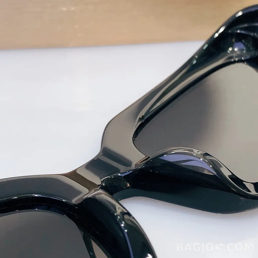 미우미우 MiuMiu MU-B13S Sunglasses 상세 이미지