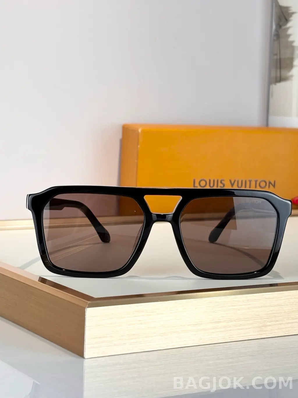 루이비통 Louis Vuitton Z3095U 사각 Sunglasses 상세 이미지