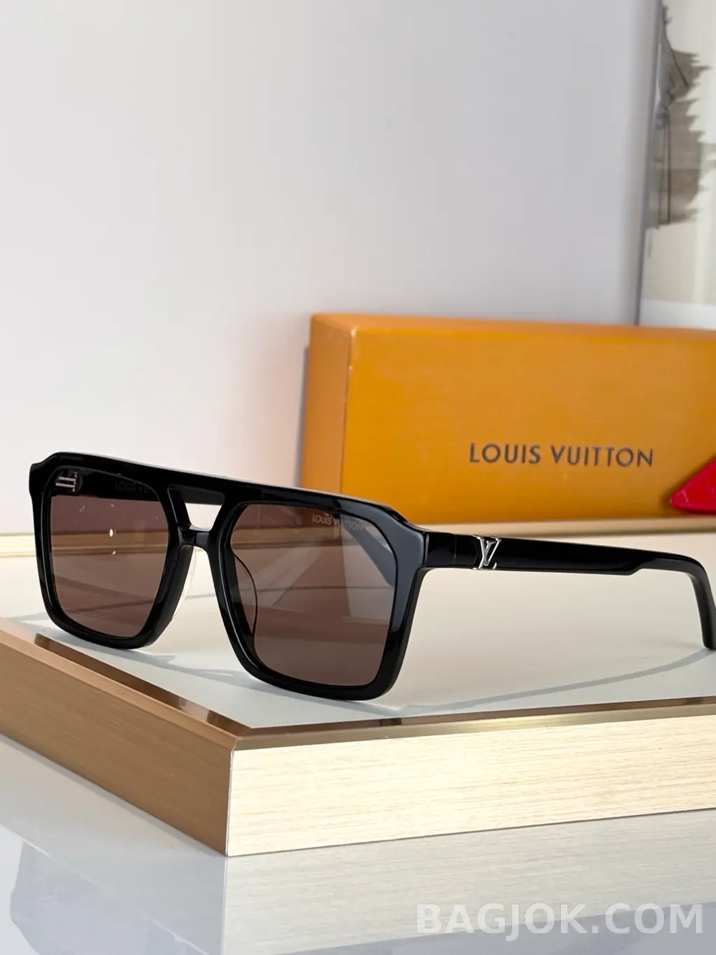 루이비통 Louis Vuitton Z3095U 사각 Sunglasses 상세 이미지