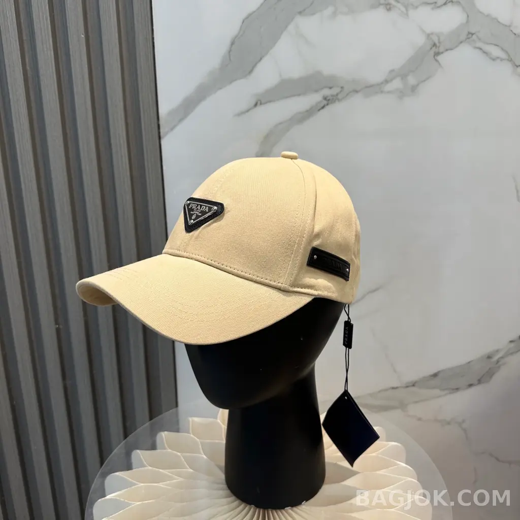 프라다 프라다 뉴스타일 베이스볼 캡 상세 이미지