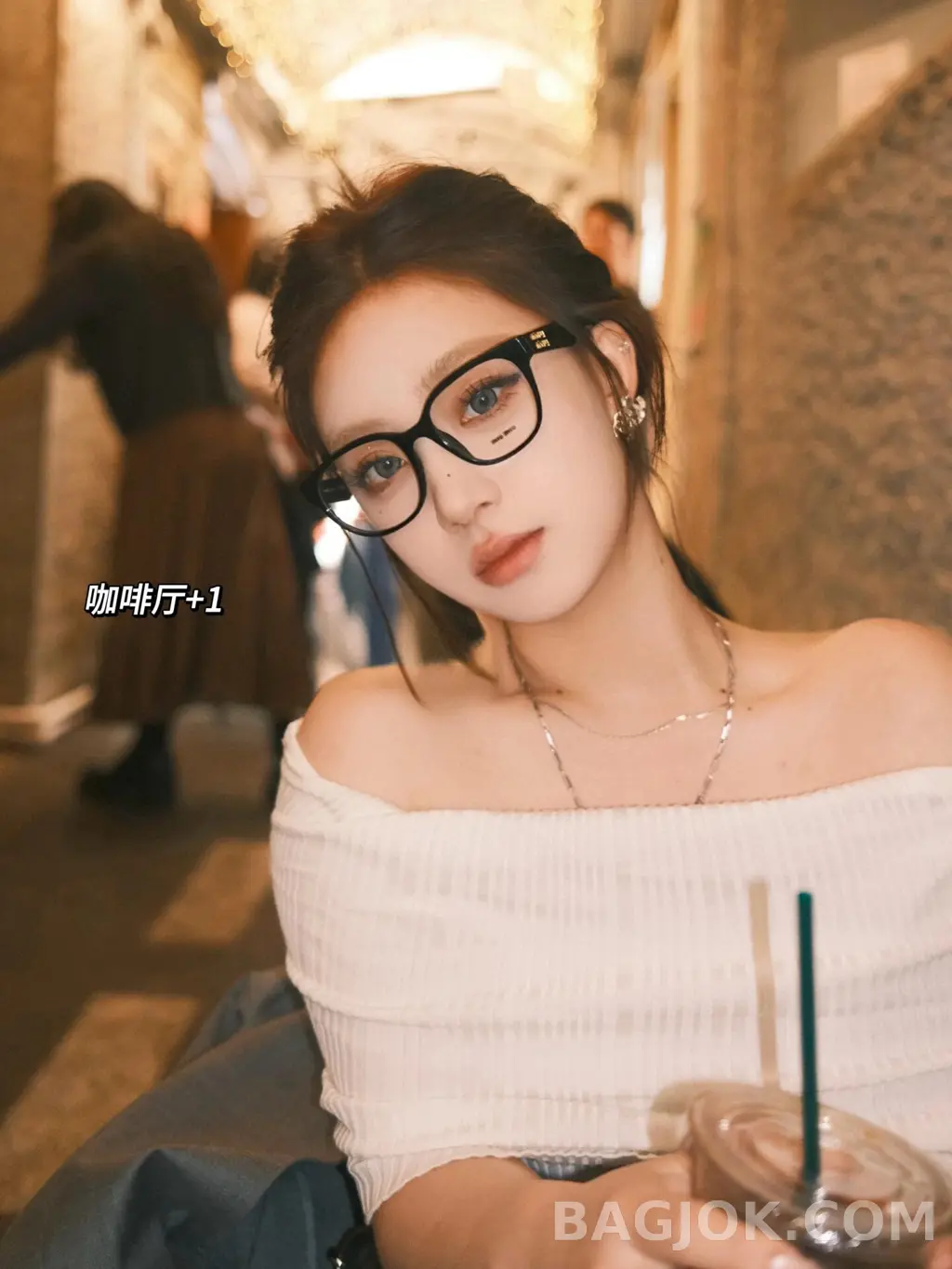 미우미우 MiuMiu VMU 02V 캣아이 안경 상세 이미지