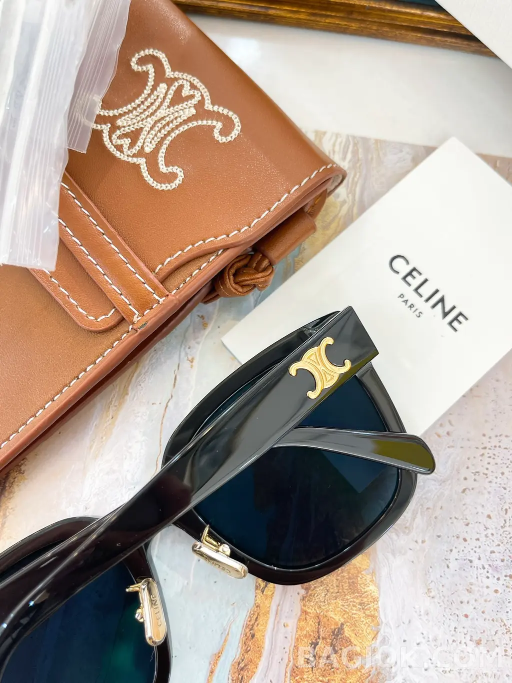 셀린느 Celine CL40222F 트리옹프 Sunglasses 상세 이미지