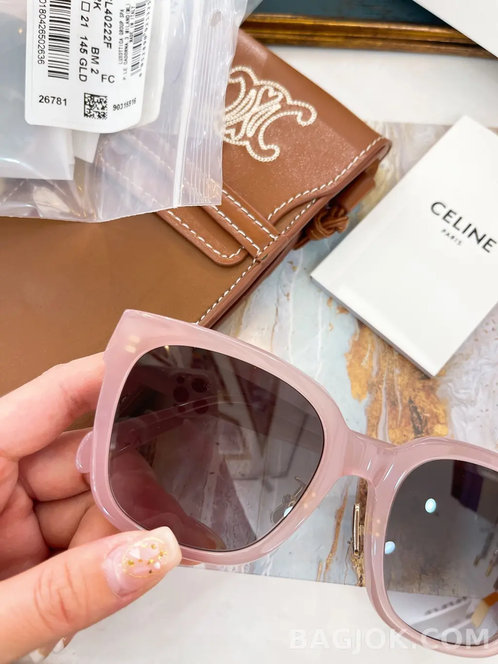 셀린느 Celine CL40222F 트리옹프 Sunglasses 상세 이미지