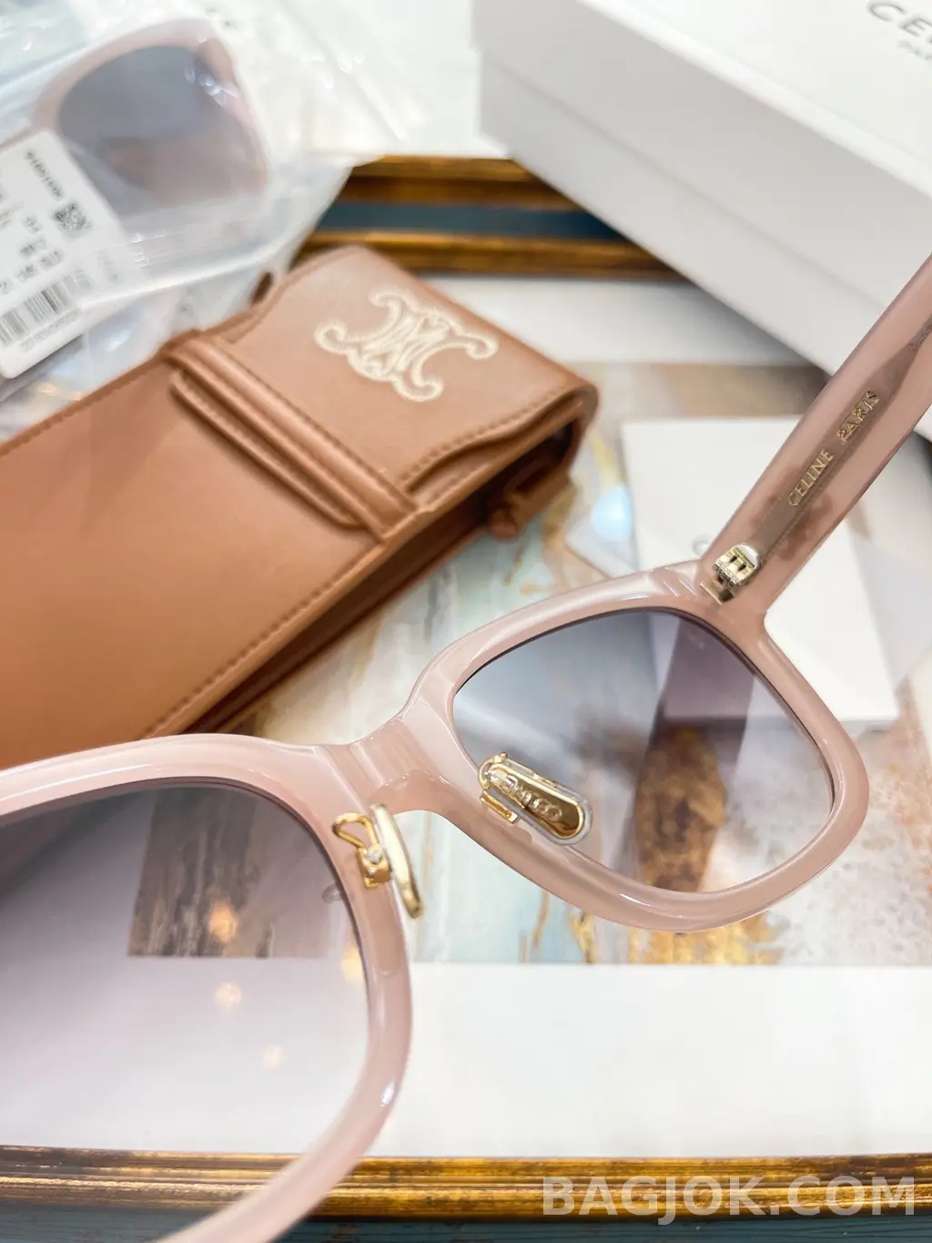 셀린느 Celine CL40222F 트리옹프 Sunglasses 상세 이미지