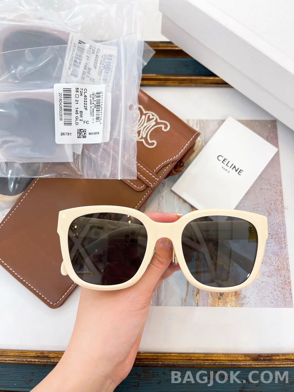 셀린느 Celine CL40222F 트리옹프 Sunglasses 상세 이미지
