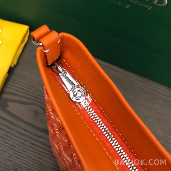 고야드 GOYARD 콘티 파우치 상세 이미지