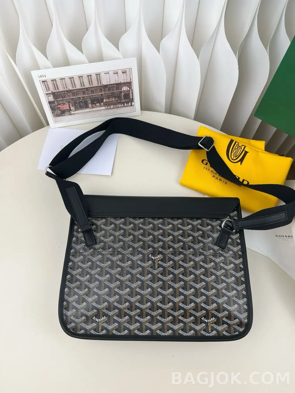 고야드 GOYARD 쿠르지에 메신저백 상세 이미지
