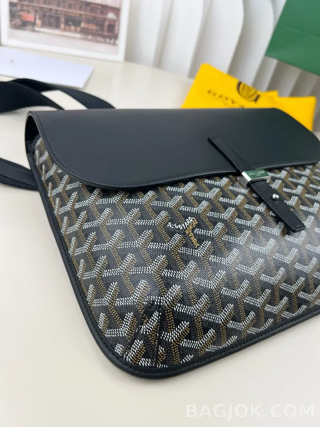 고야드 GOYARD 쿠르지에 메신저백 상세 이미지